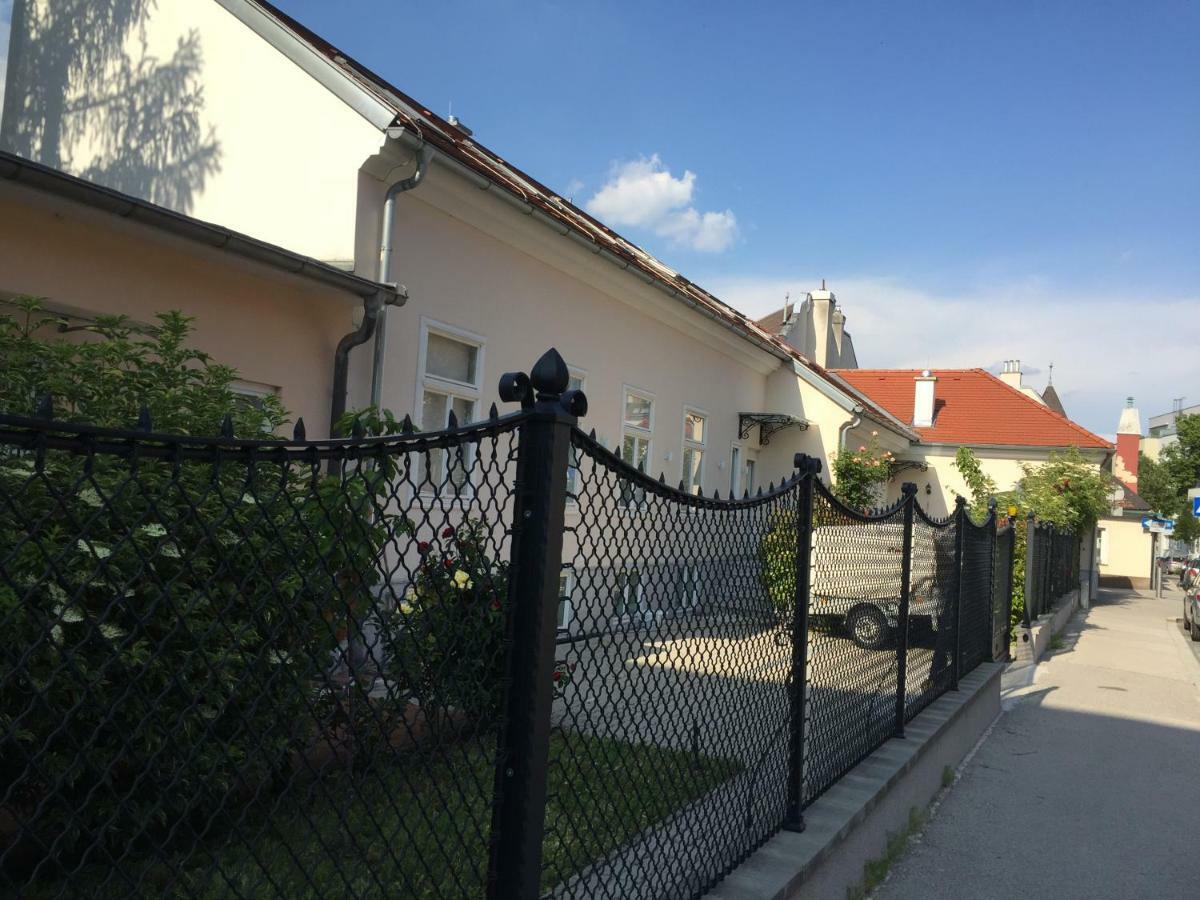 Terrasse Wohnungen Mit Parking In Zentrum Baden Exterior foto